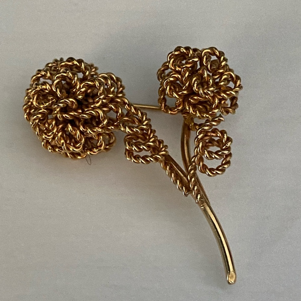 Vintage flower rope brooch